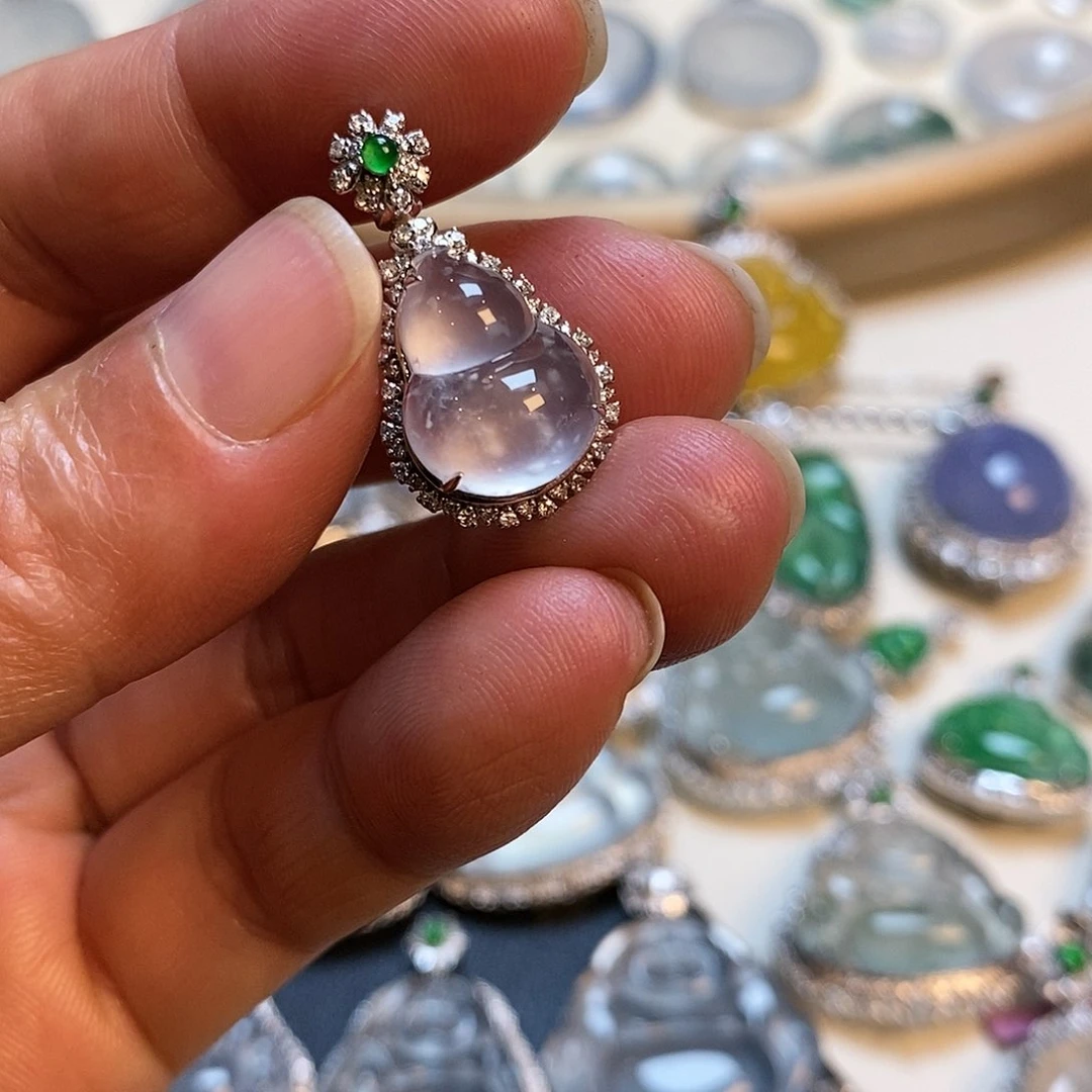 翡翠颈饰18K金镶嵌葫芦