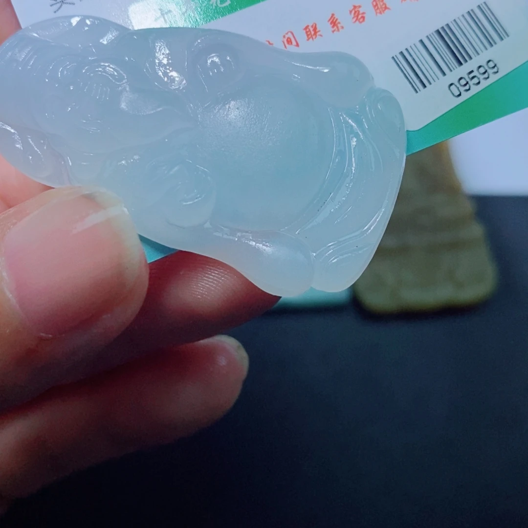 定制翡翠未镶嵌吊坠