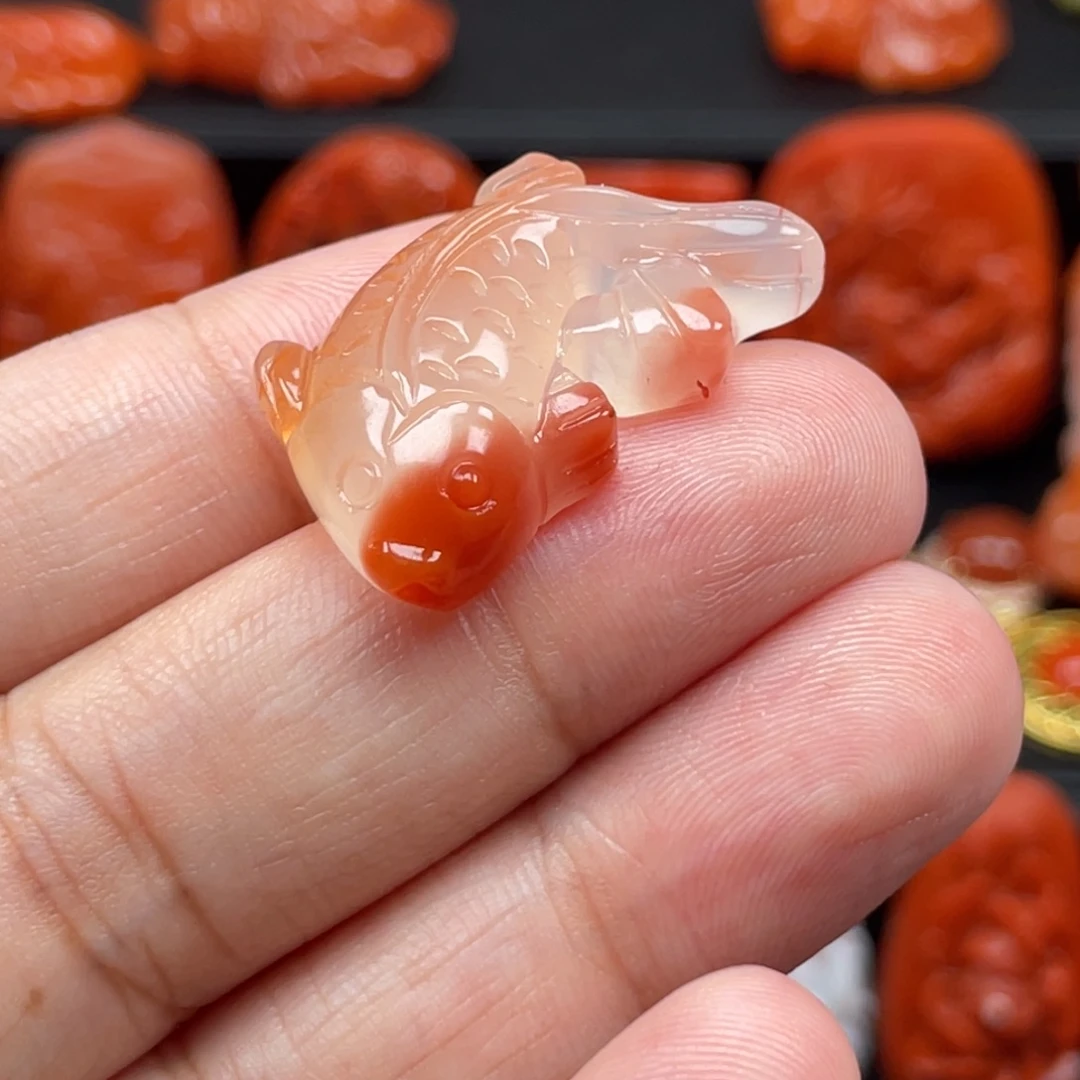 未镶嵌冰飘锦鲤南红玛瑙