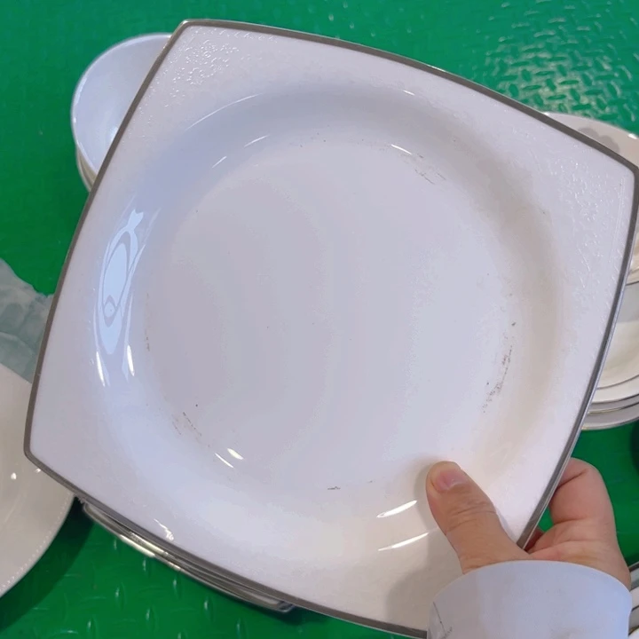 瓷片浮雕八寸方盘四个微瑕