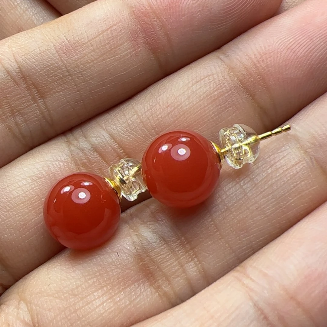 18K金镶嵌耳钉南红玛瑙