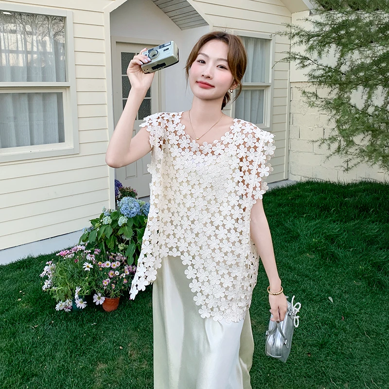 法式重工镂空罩衫连衣裙套装女2025夏季新款度假风吊带裙两件套潮