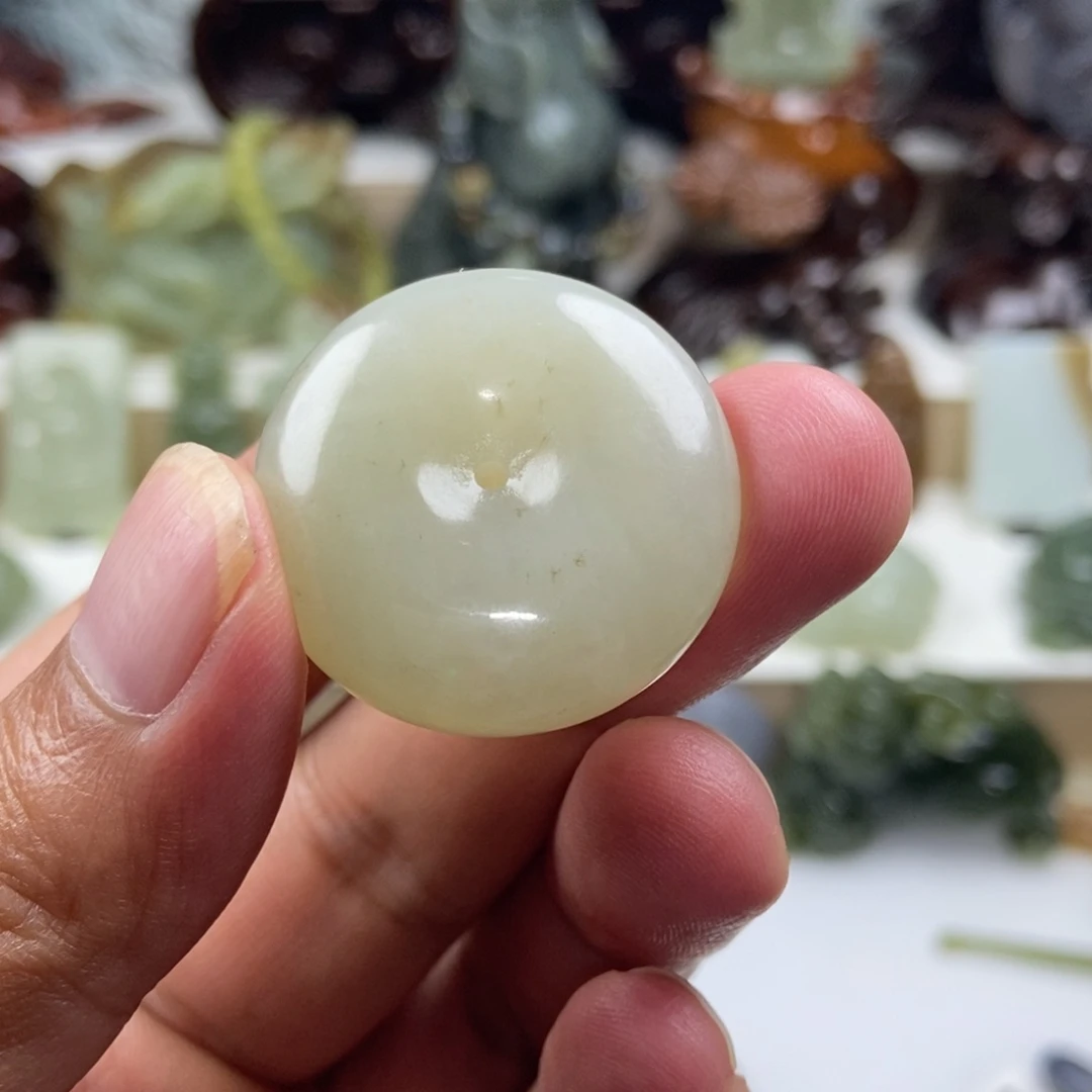 【闪购商品】吊坠(不含链)未镶嵌和田玉