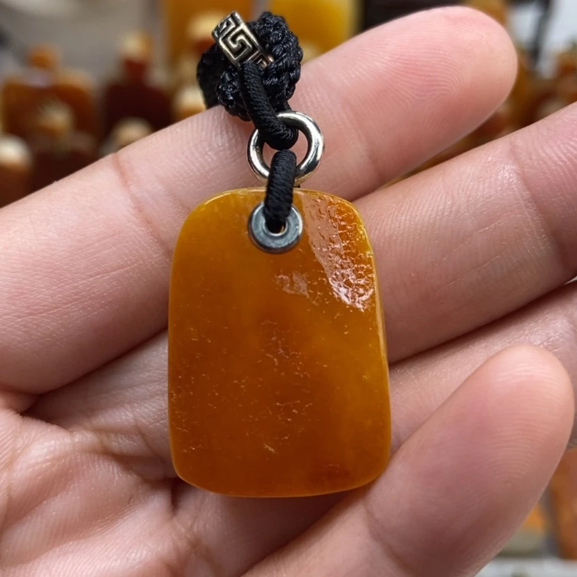 【闪购商品】琥珀颈饰未镶嵌