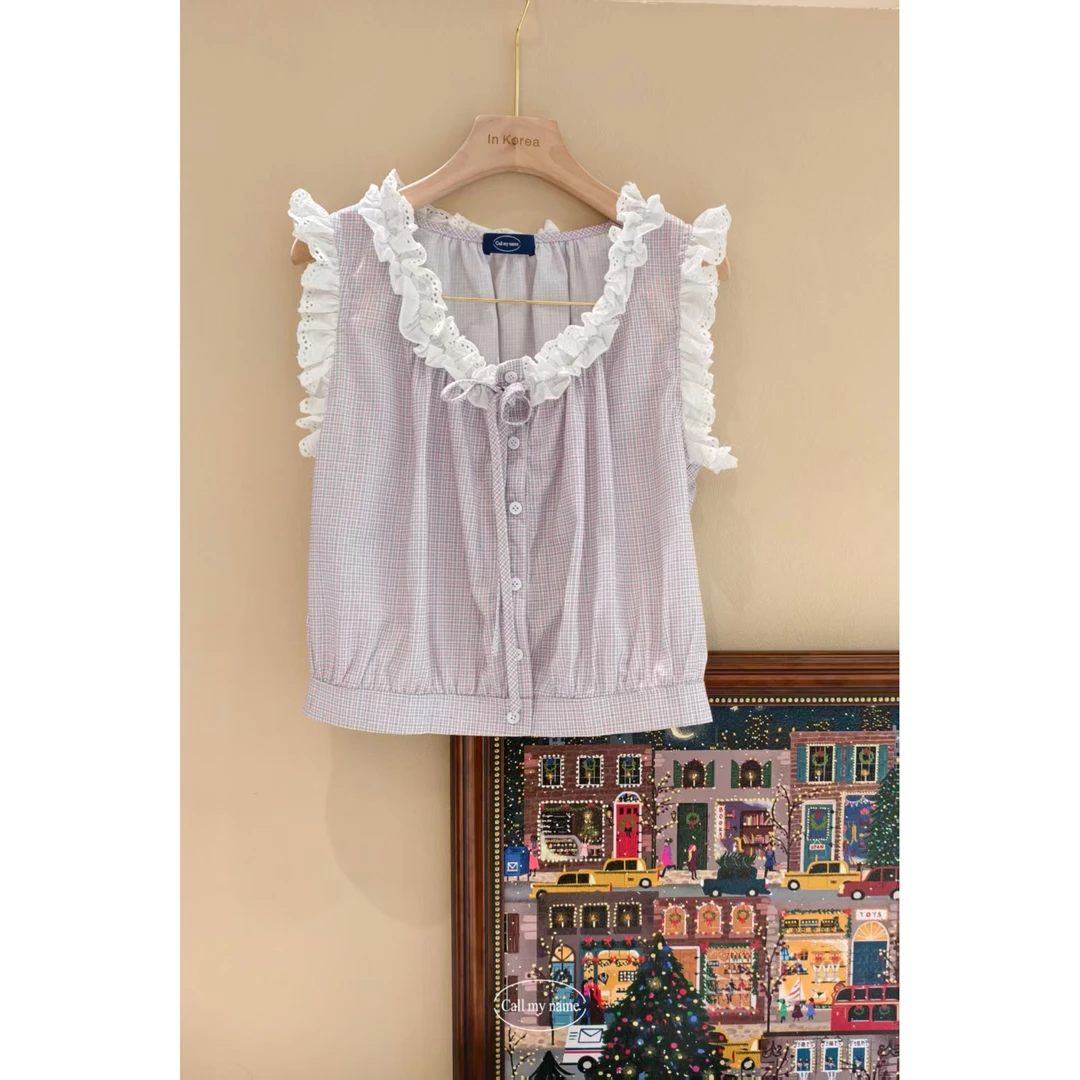 韩国代购. Call my name甜系格子 木耳边背心 L25050246