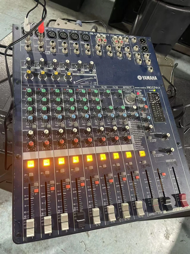 【12路调音台带混响一台】 不包邮