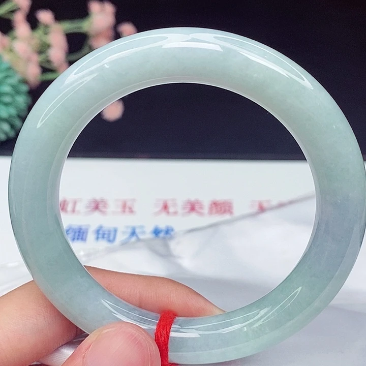 翡翠手镯未镶嵌57圈口