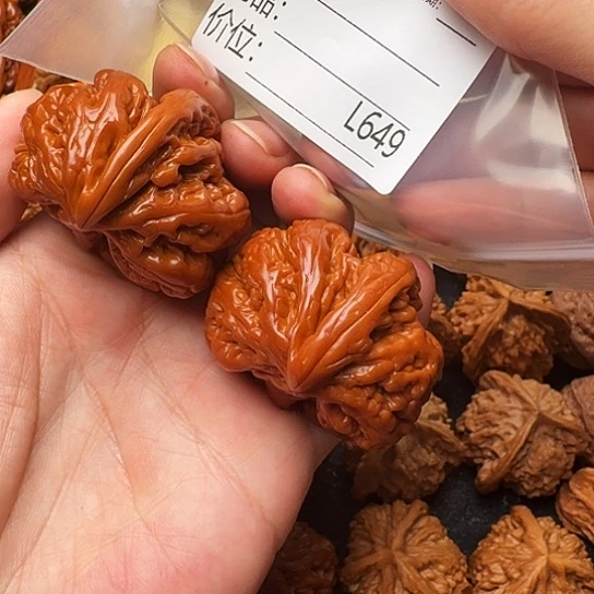 深***寺把件文玩核桃粗筋半壁座山雕