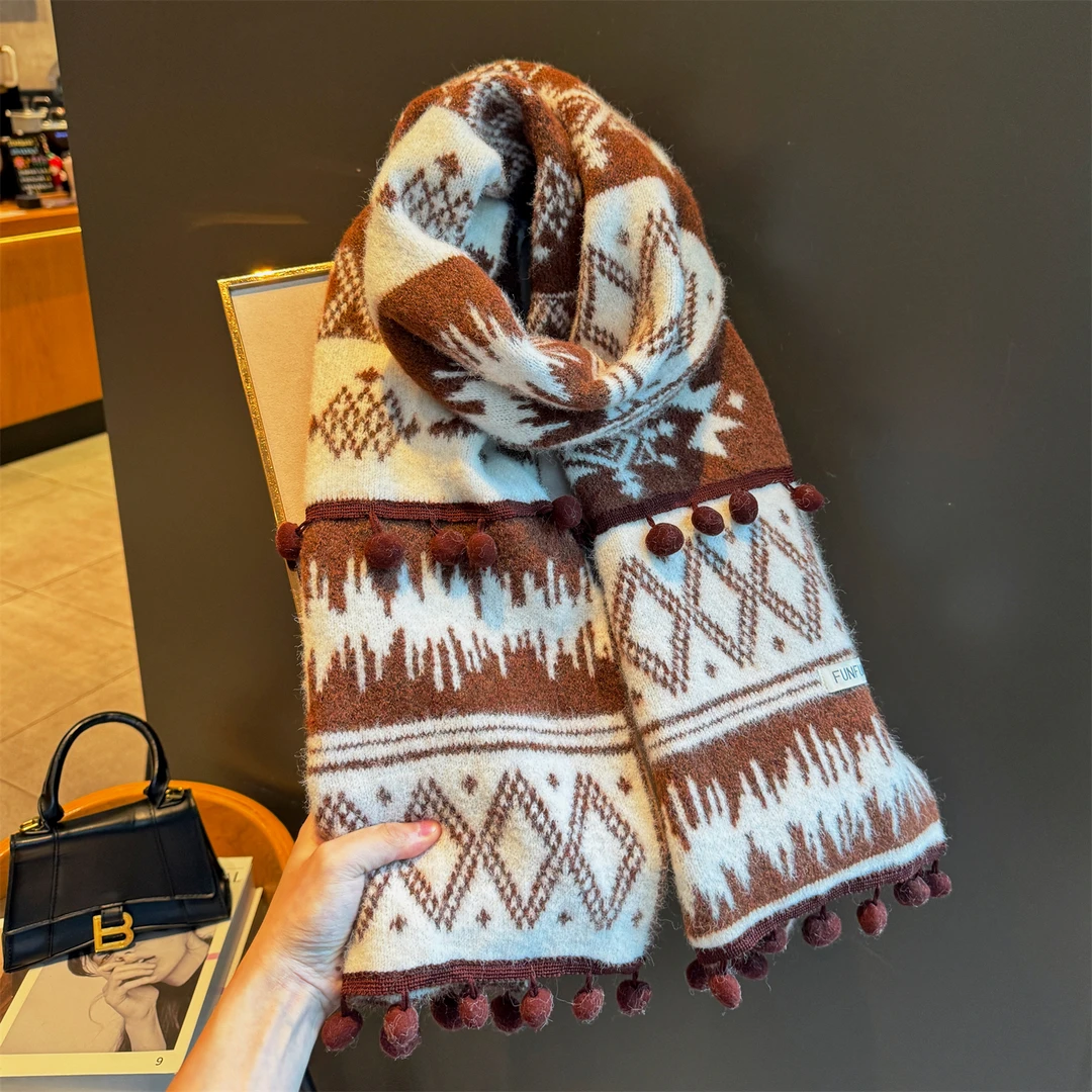 Miss both羊毛混纺毛球围巾女冬民族风复古披肩针织保暖送礼围脖