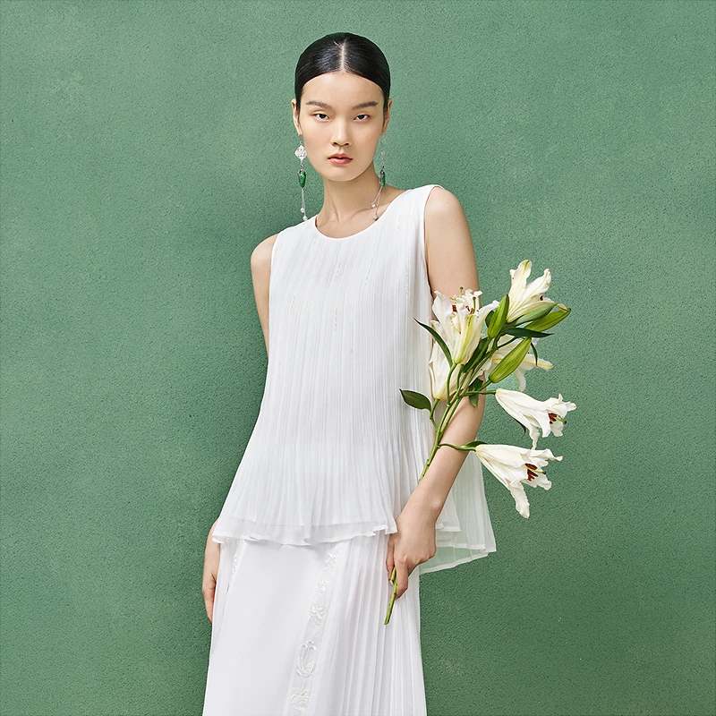 生活在左褶皱钉珠无袖吊带优雅百搭立体2025春夏新品背心内搭女