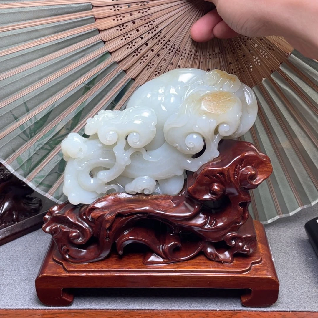 未镶嵌和田玉摆件