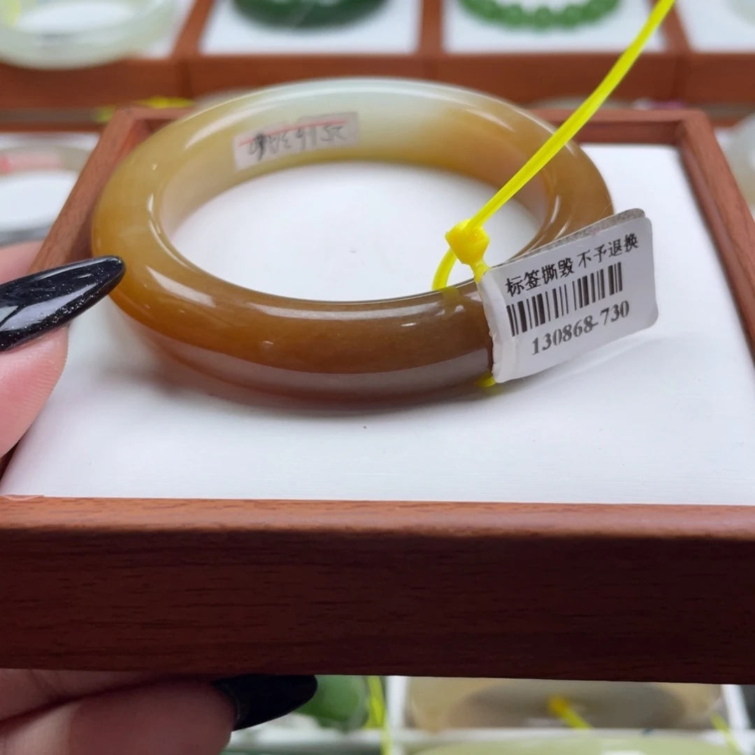 【闪购商品】未镶嵌手镯和田玉53