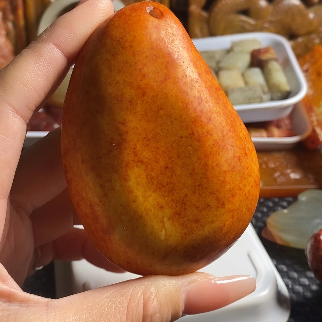 岫岩老玉（透闪石质玉）未镶嵌珠宝奇石