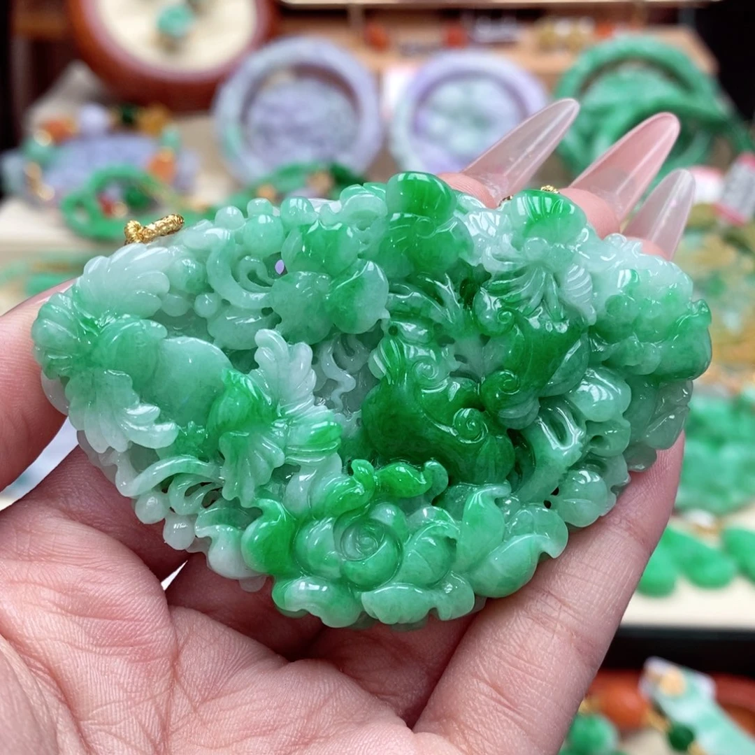 颈饰未镶嵌翡翠馨****奾翡翠吊坠