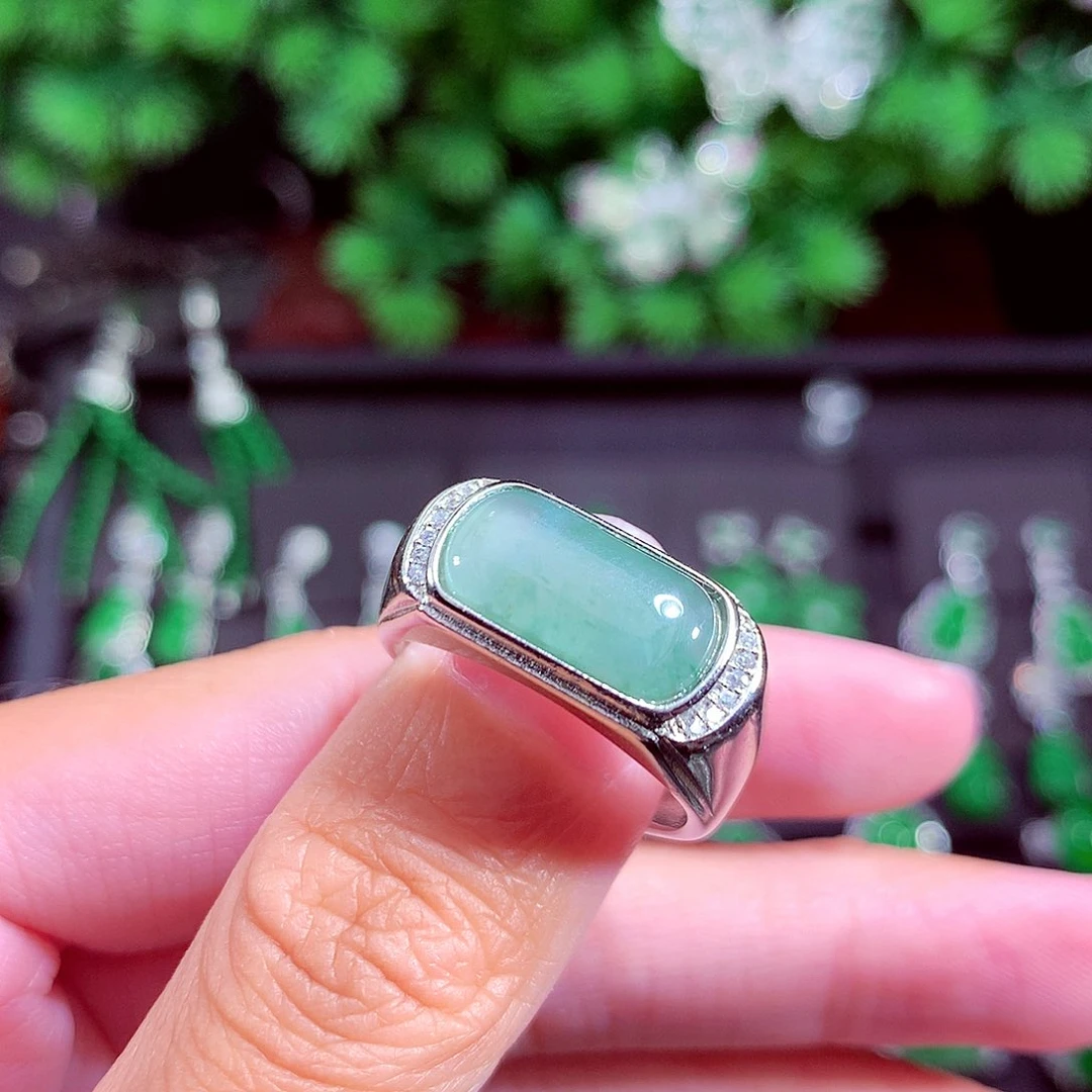 颈饰未镶嵌翡翠天然