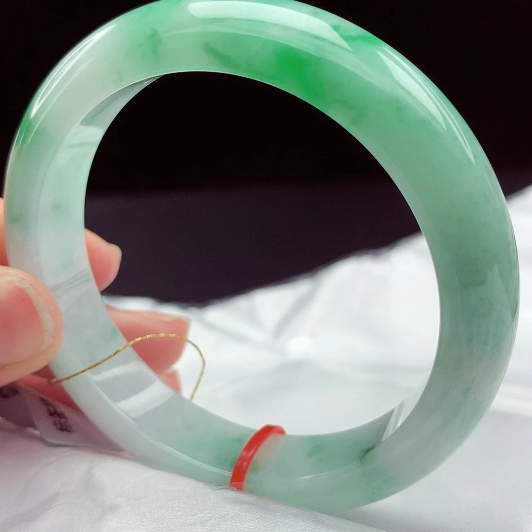 翡翠未镶嵌手镯55圈210