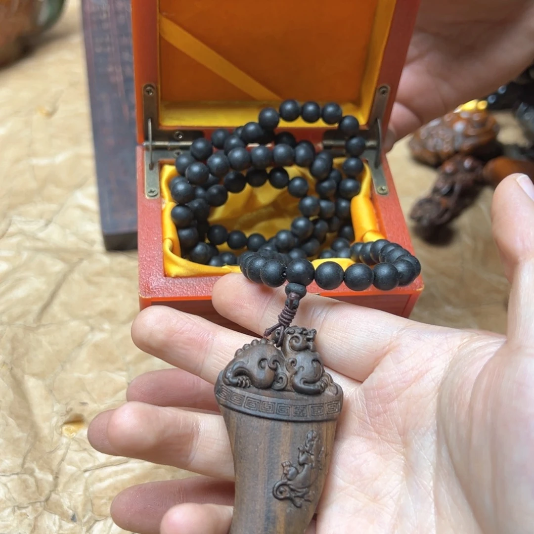 大叶紫檀（黑酸枝木类）