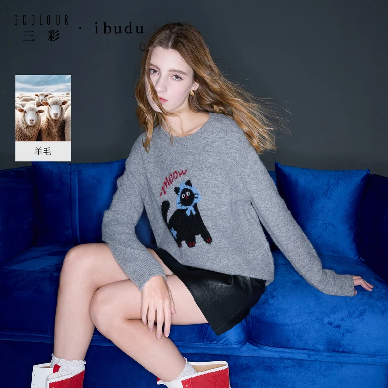三彩ibudu2025秋季新款猫咪针织衫圆领宽松毛衫落肩袖女