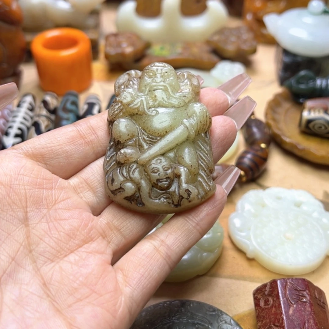 【闪购商品】蛇纹石玉颈饰未镶嵌