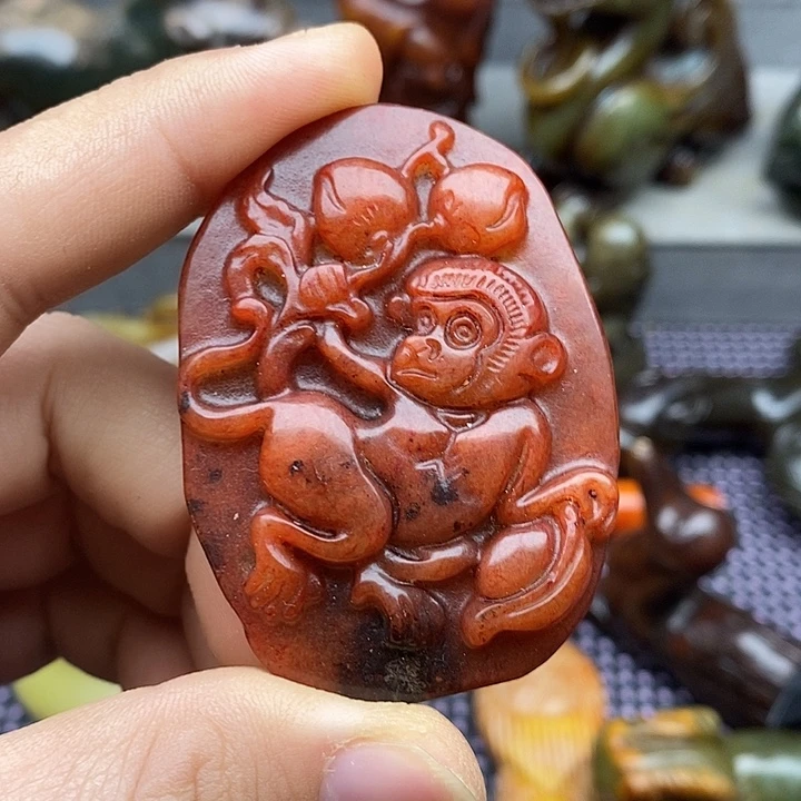 未镶嵌蛇纹石玉颈饰