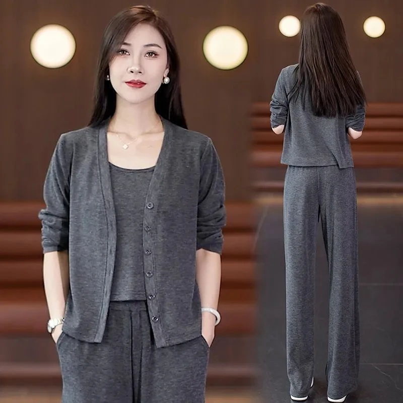 2025春秋季新款韩版大码宽松运动套装女中老年妈妈装休闲服三件套