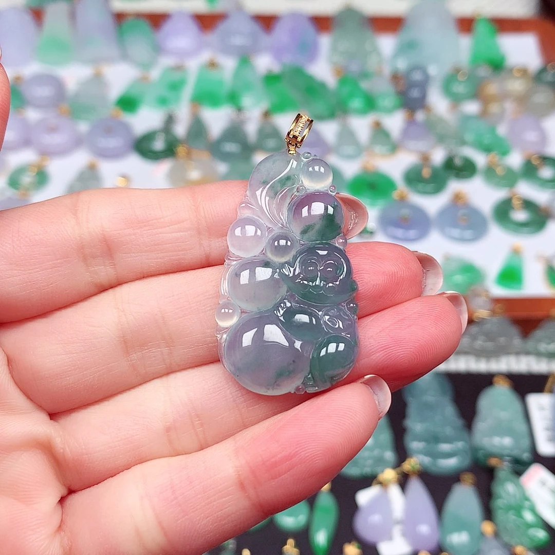 翡翠颈饰18K金镶嵌天然翡翠A货