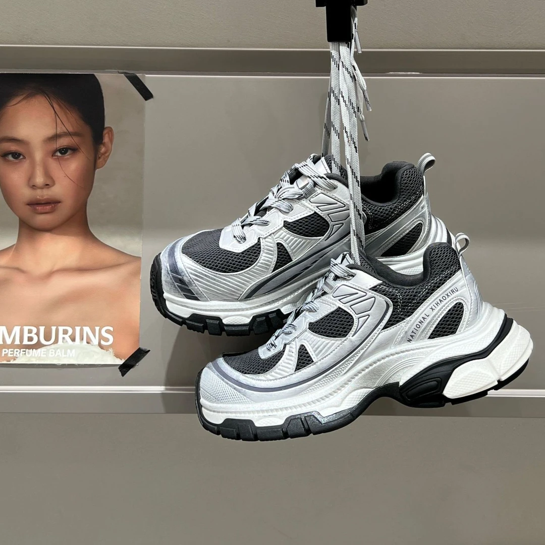 银灰色运动鞋女2025新款小香风网面百搭低帮休闲鞋厚底老爹鞋女