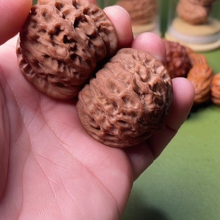 枫****44精品头货龙脉核桃