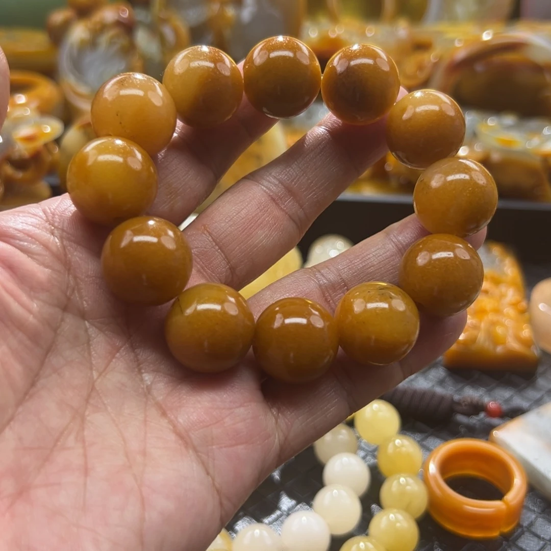 石英质玉未镶嵌颈饰