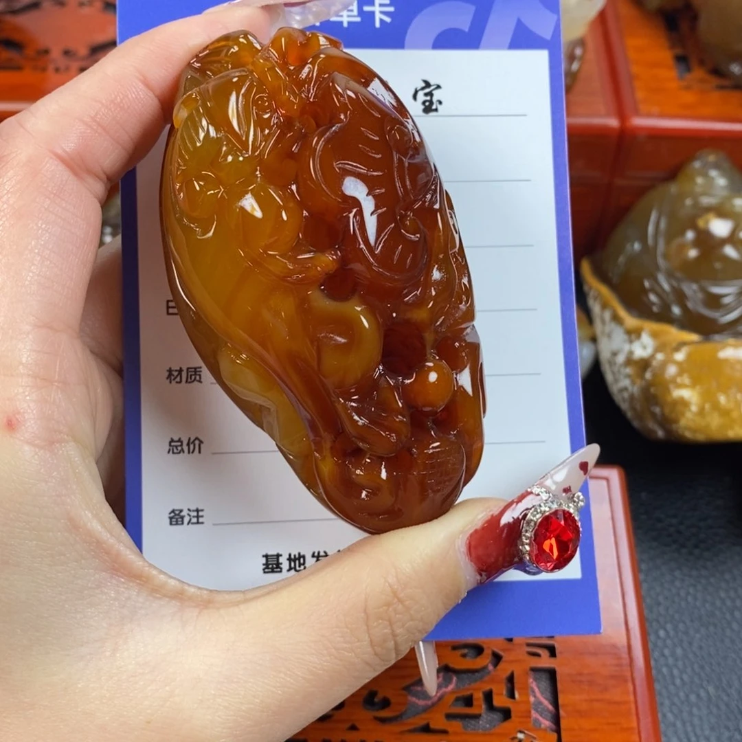 玛瑙/玉髓手把未镶嵌一***人