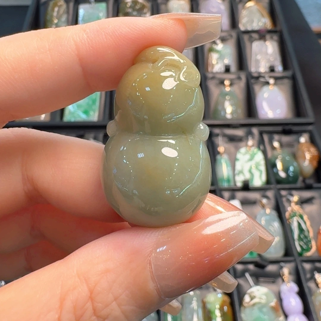 翡翠未镶嵌项链葫芦