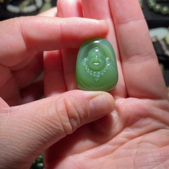 颈饰未镶嵌和田玉（碧玉）金*呀