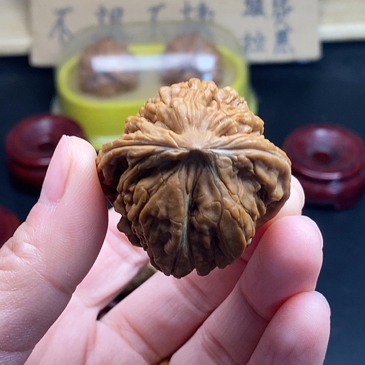 王***翔文玩核桃吊坠瑕疵单只不退不换