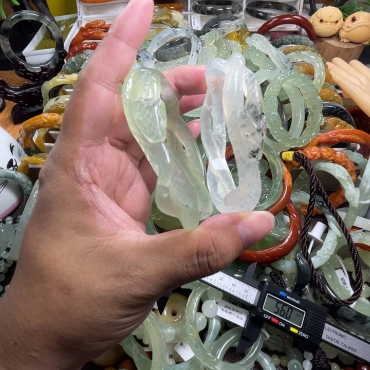 未镶嵌蛇纹石玉手镯墨*