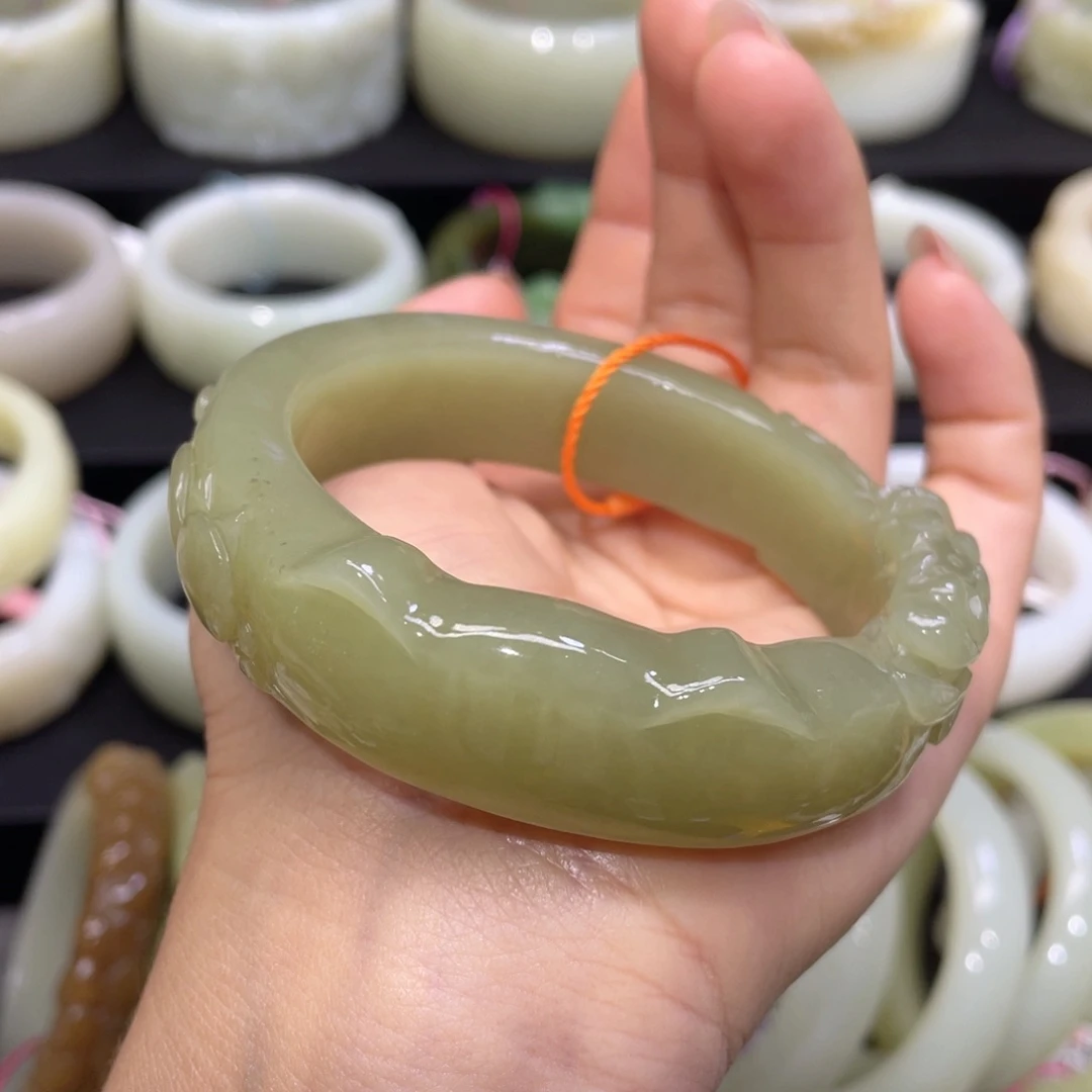 和田玉手镯未镶嵌33