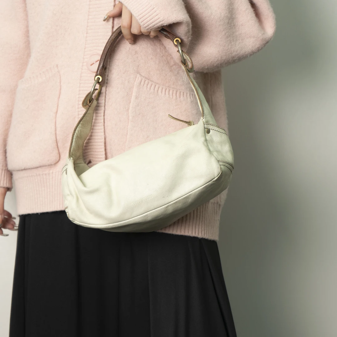 95新 MIU MIU/缪缪 白色手提饭盒包/单肩腋下/30/A05016AH25