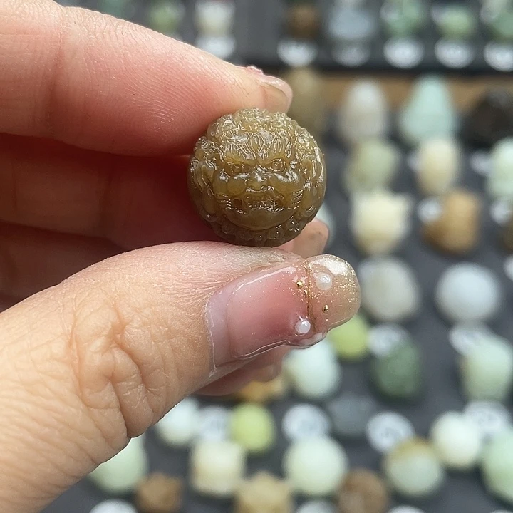 颈饰未镶嵌和田玉新疆且末红糖大黑天珠子定制