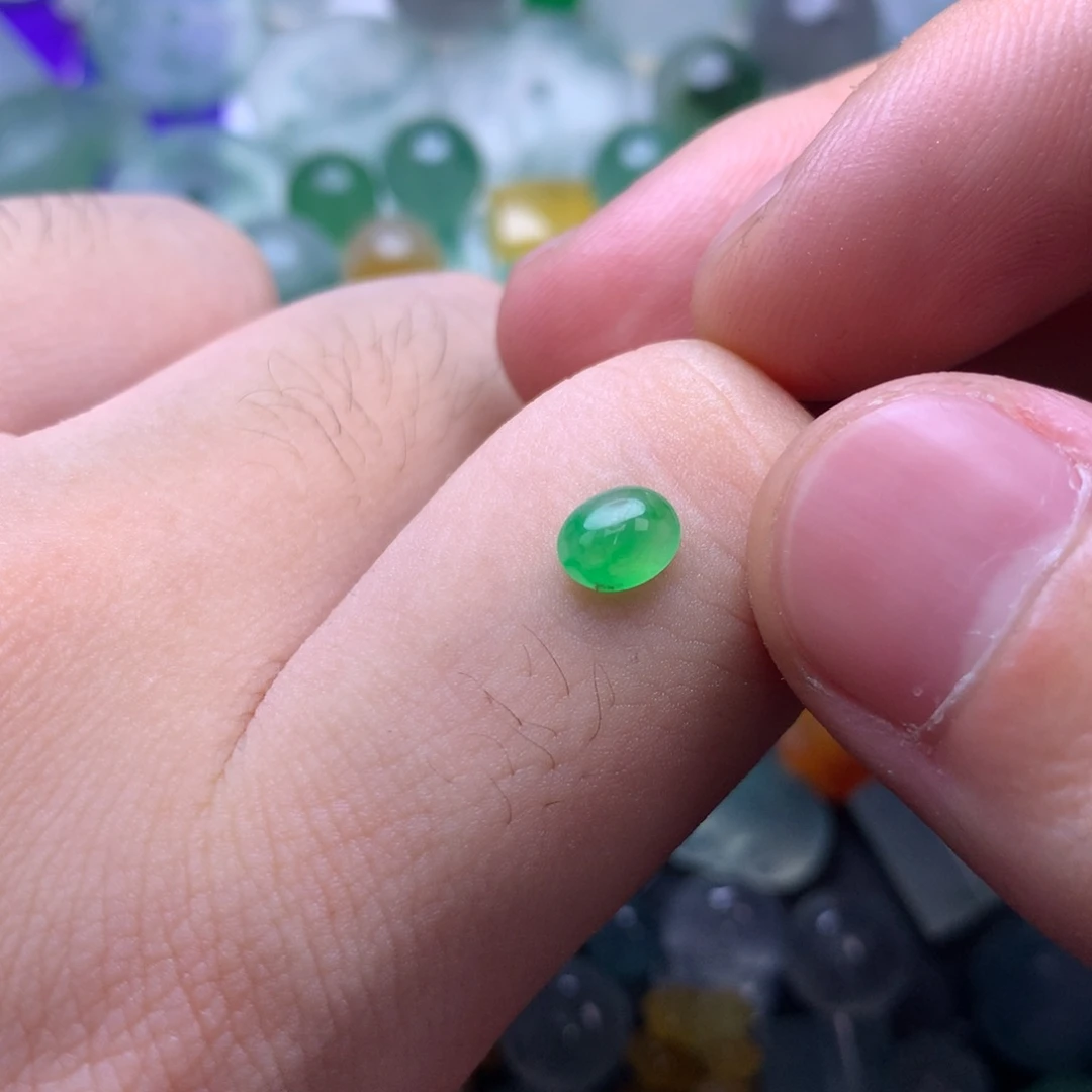 定制翡翠未镶嵌挂件