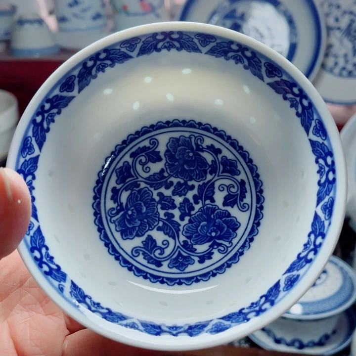 青花玲珑4.5寸小饭碗满雕花
