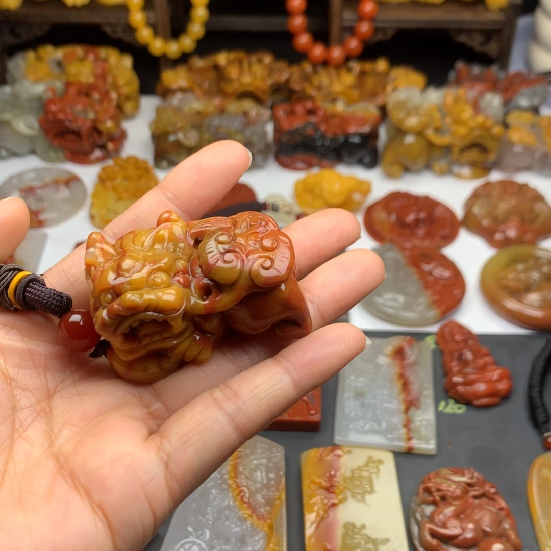 石英质玉（黄龙玉）挂件未镶嵌