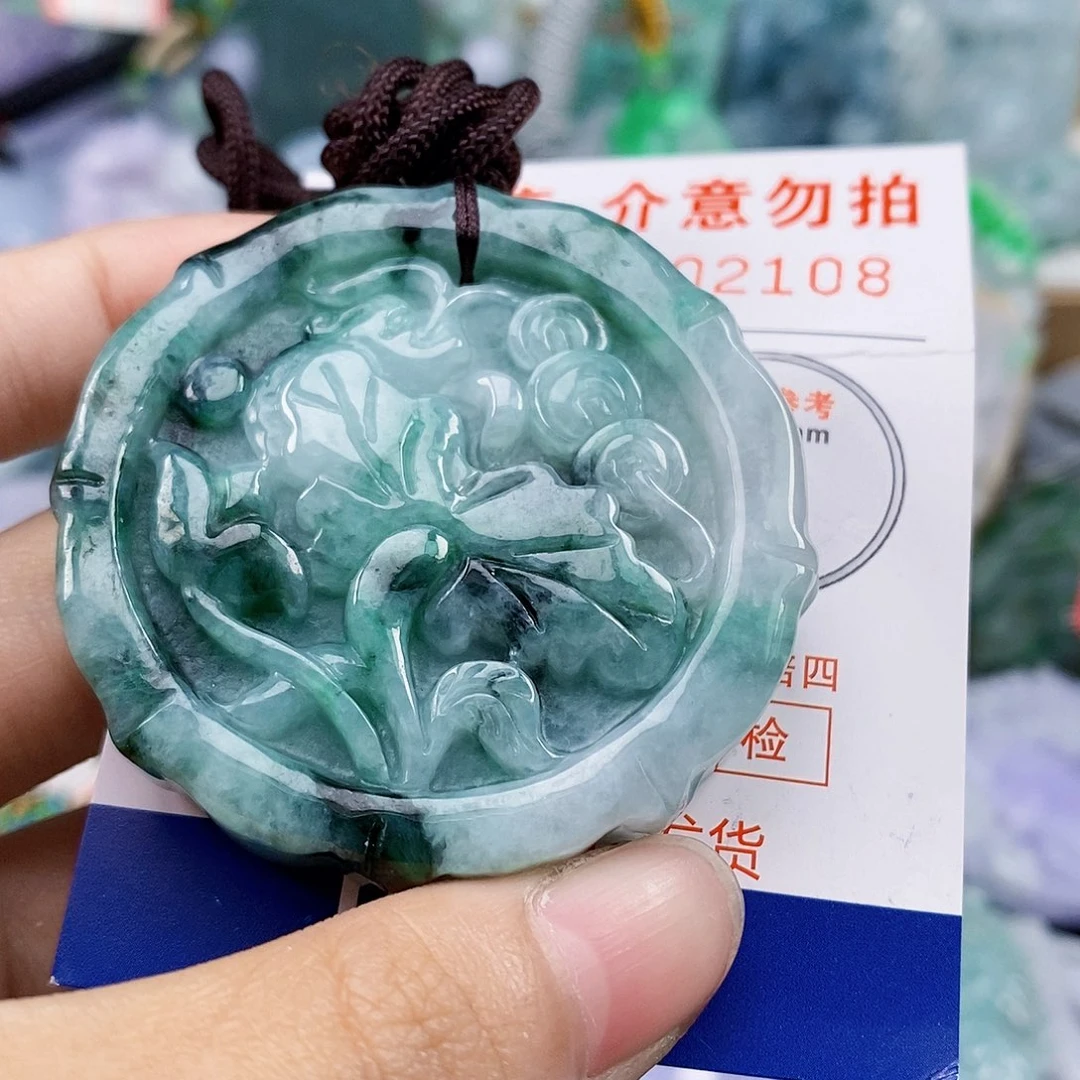 吊坠(不含链)未镶嵌翡翠