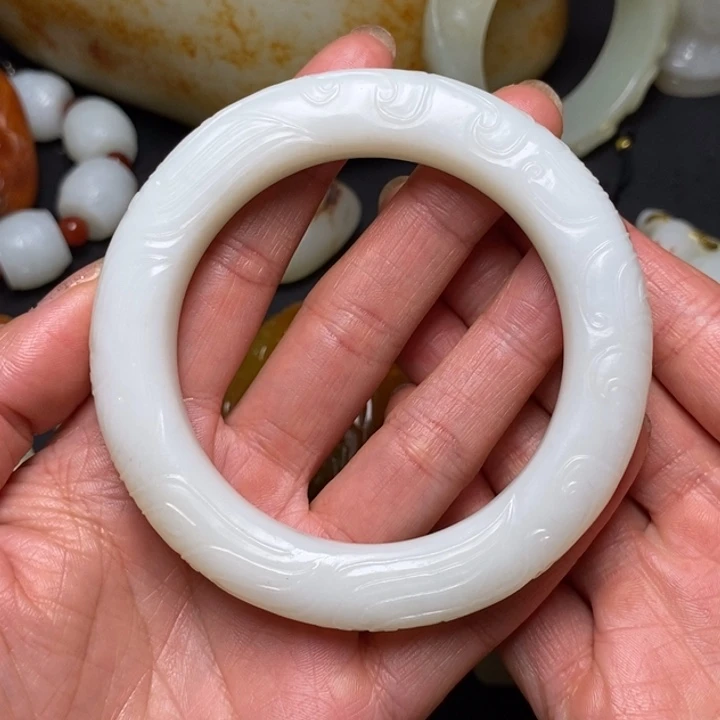 古***韵和田玉未镶嵌手镯