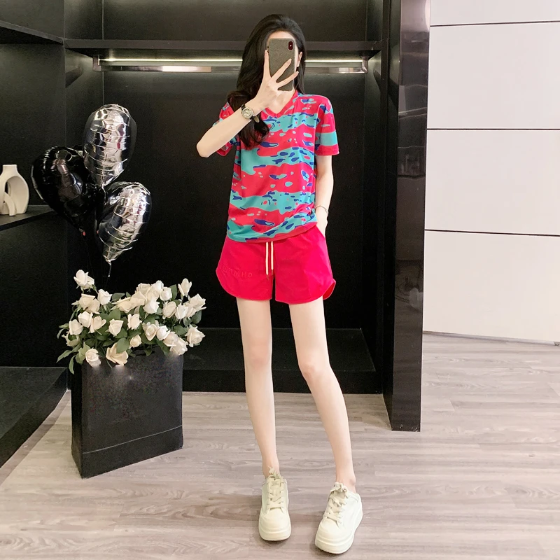 红色休闲套装女2025夏季新款洋气减龄显瘦短袖T恤短裤气质两件套