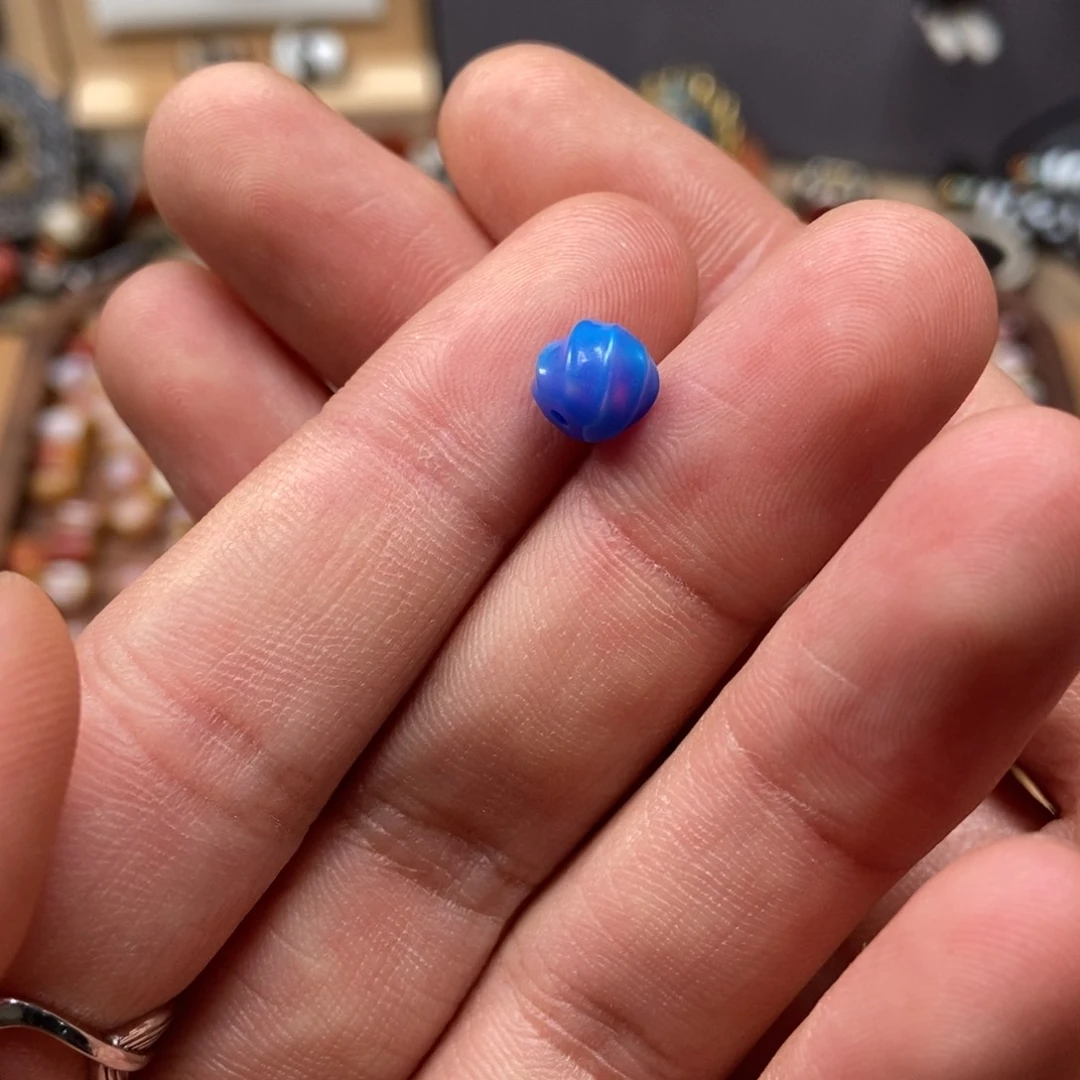 树脂制品蓝色配饰