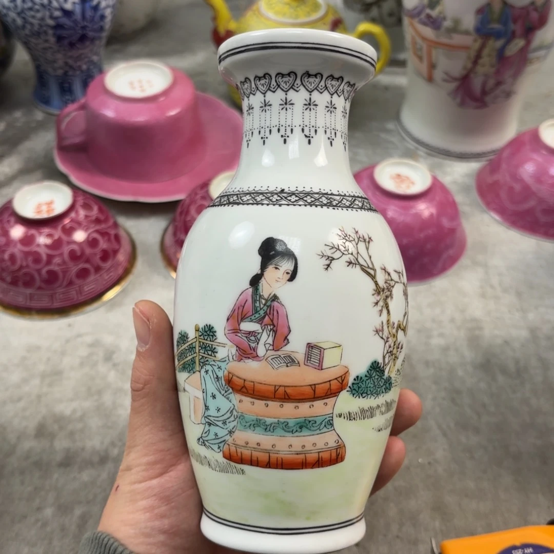 人物花蓝瓶全美品