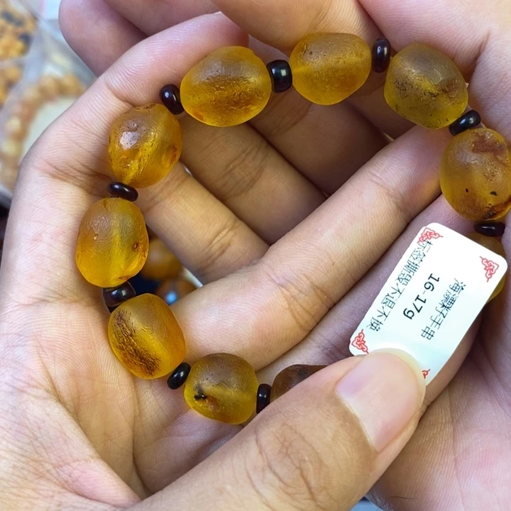 未镶嵌琥珀珠宝奇石