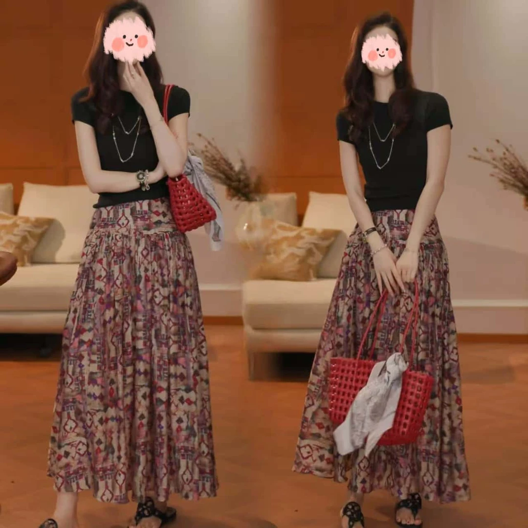 2025夏季时尚气质百搭显瘦短袖针织上衣搭配法式复古高腰半身裙子