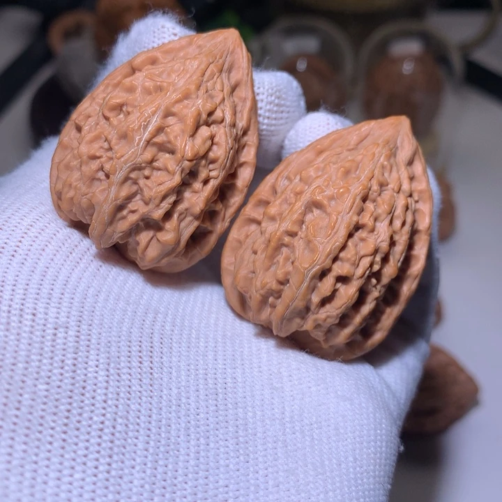 文玩核桃把件野生金三角