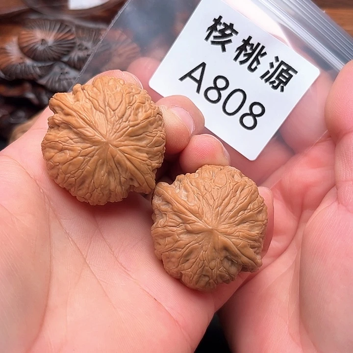 忠***m吊坠文玩核桃铁锤