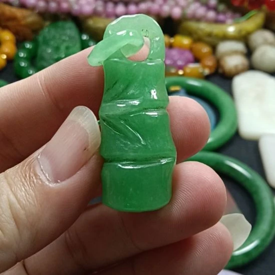 翡翠未镶嵌挂件翡翠